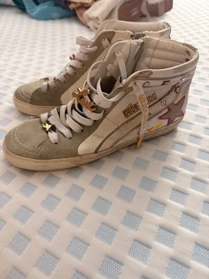 Golden Goose Slides 37 thumbnail 2