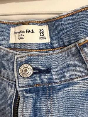 Abercrombie Jeans The Mom High-Rise thumbnail 2