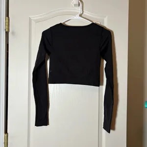 Lululemon Ebb To Street long-sleeve crop. SZ 6 Preloved. thumbnail 2