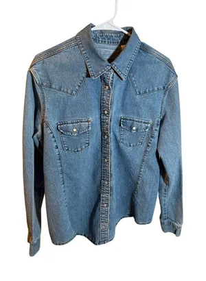Levi Strauss Signature Button Up Shirt Women's Size XL Blue Denim Long Sleeves thumbnail 1