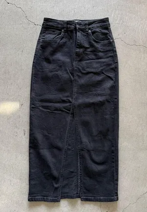 ASOS / ASOS DESIGN Petite denim maxi skirt with split hem / washed black thumbnail 7