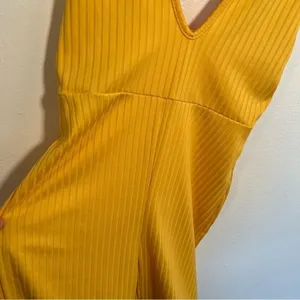 PrettyLittleThing Women's Size 8 Ribbed Tank Top Unitard‎ Yellow V-Neck V-Back thumbnail 7