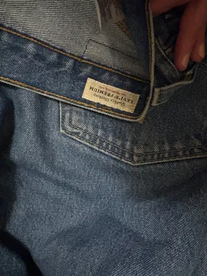 Levi's 501 Jeans W 24 X L 30 Medium Blue Denim Button Fly Belt Loop Distressed thumbnail 3