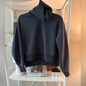 NWOT lululemon Softstreme turtleneck pullover, black, size 0. thumbnail 3