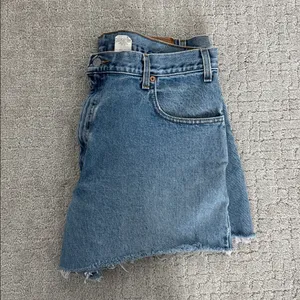 Vintage Levi’s 570 Y2K 90s high waist denim cutoff shorts thumbnail 8