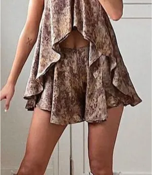 NWT Stitch & Feather Ruffle Hem Shorts thumbnail 1