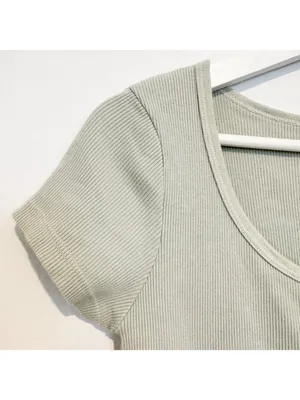 Brandy Melville Zelly Shirt Size One Size Green Ribbed Button Front Garden Party thumbnail 3