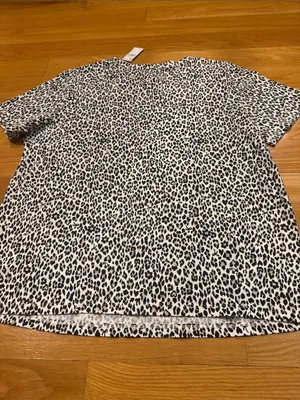 Nwt Old Navy Everywear animal print short sleeve top size medium . thumbnail 6