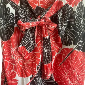 Y2K Banana Republic Women Top S Red Black Tropical Floral‎ Babydoll Festival thumbnail 5