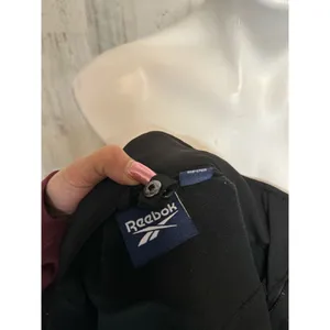 Reebok Black Softshell Jacket Women’s Small Hooded Zip-Up Athletic Outerwear thumbnail 6