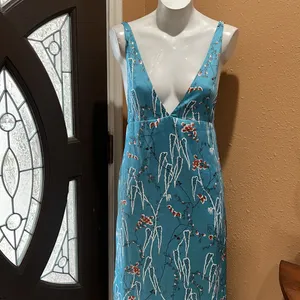 Zara light blue floral deep v neck dress thumbnail 5