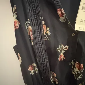 NWT Abercrombie & Fitch Floral Blue Dress in Size XL thumbnail 5