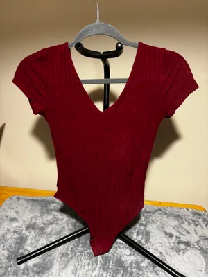 Altar'd State Ribbed V-Neck Short Sleeve Bodysuit in Burgundy thumbnail 2