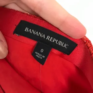 NWT Banana Republic Red Lace Skirt Size 0 thumbnail 8