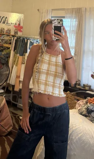 Halter thumbnail 1