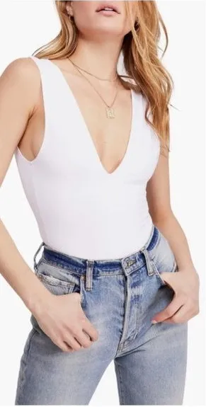 FREE PEOPLE Intimately Keep It Sleek Bodysuit White V-Neck Medium M Sleeveless thumbnail 1