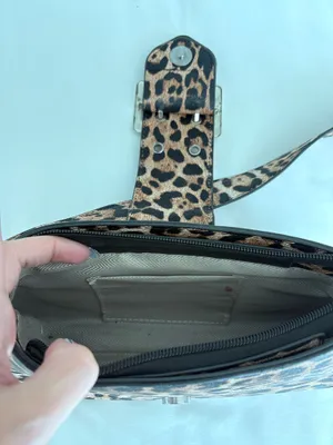 Amazon Leopard print shoulder bag thumbnail 5