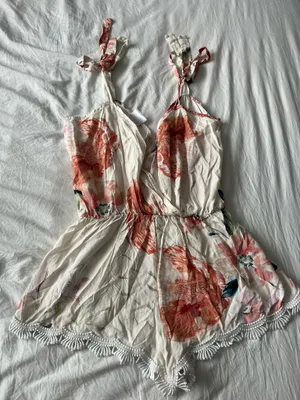 Boutique romper  thumbnail 1