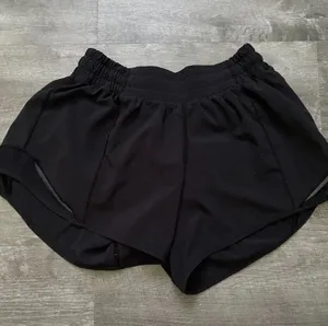 Lululemon Hotty Hot Shorts 4” thumbnail 2