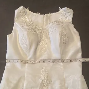 Women’s White Chiffon Formal Dress Floral Lace Detail & Matching Jacket Size 14 thumbnail 11