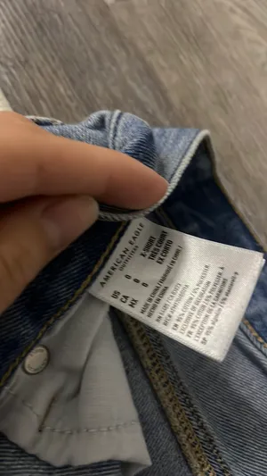 American Eagle Mom Jeans thumbnail 2