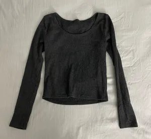 Urban Outfitters Gray Long Sleeve thumbnail 2