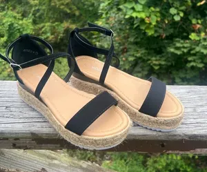 Top Moda Black Faux Suede Strappy Sandals Sz 7 NIB thumbnail 1