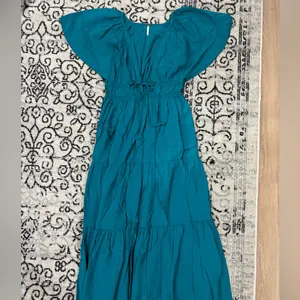 Teal V thumbnail 2
