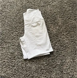 ALO Yoga White High-Rise Bike Shorts with Logo thumbnail 4