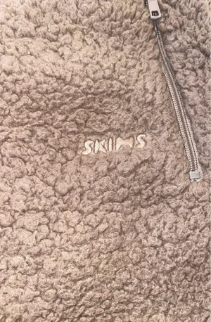 SKIMS Teddy Fleece Pants thumbnail 3