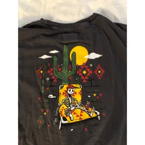 WXYZ graphic skull skeleton t-shirt Size Small thumbnail 6