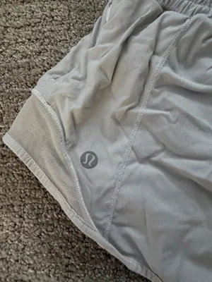 Lululemon 2.5" Hotty Hot Shorts thumbnail 3