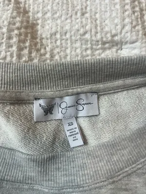 Grey crew neck XS thumbnail 2