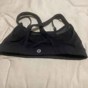 Lululemon Get  Down Bra size 4 black thumbnail 6