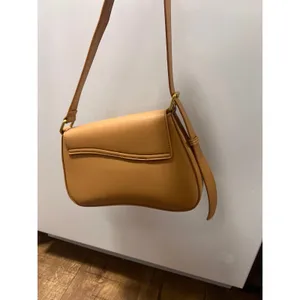 ANTIK KRAFT Vegan leather tan saddle bag thumbnail 2