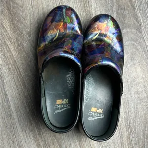 Dansko Pro XP 2.0 Patent Leather Clogs Size 40 (US 9.5-10) thumbnail 6