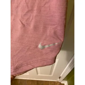 Pink Nike Dri-Fit shirt mesh back size Small thumbnail 2