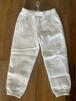 Aritzia TNA Boyfriend Sweats thumbnail 1