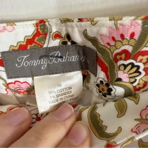NWT Tommy Bahama Floral Capri Pants Size 10 thumbnail 4