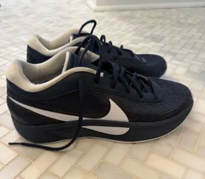 Nike Volleyball/Basketball Shoes thumbnail 1