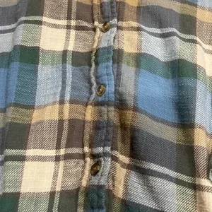 American Eagle blue, green, brown, tan, white plaid long sleeve flannel S thumbnail 3