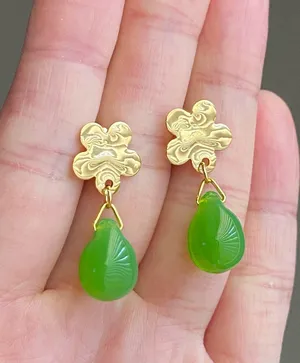 Handmade green opal teardrop Czech glass beads & gold tone stainless steel flower dangle earrings thumbnail 4