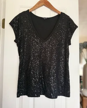 Express Sequin V-Neck Short Sleeve Top - Black. Sz‎ L thumbnail 1