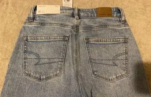 American Eagle Mom Light Wash Jeans thumbnail 7