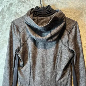 Lululemon Daily Practice Jacket Full Zip Hooded‎ Grey And Black Womens Size 6 thumbnail 2