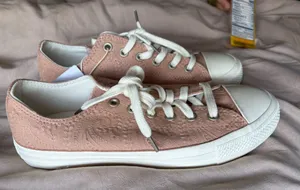 Converse boho/lace pattern Chuck Taylors thumbnail 4