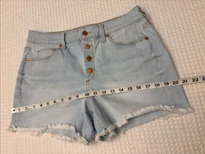 Universal Threads 10/30 High Rise Midi Light Blue Button-Fly Denim Cut Off Shorts thumbnail 12