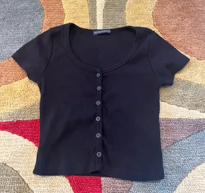 Brandy Melville Zelly Short Sleeve Crop Top Black Button Down Ribbed One Size thumbnail 1