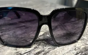 Black Sunglasses thumbnail 1
