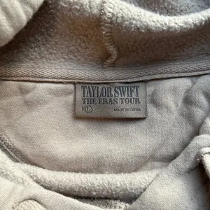 Taylor Swift Eras Tour beige Hoodie Women size XL concert merchandise thumbnail 5